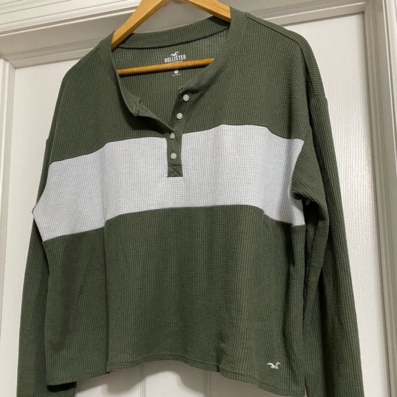 Hollister Boyfriend Long Sleeve Top - Picture 7 of 8